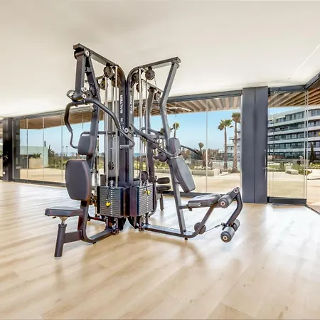 Vivi Homes - Toro Pool, Sauna, Gym & Lejlighed